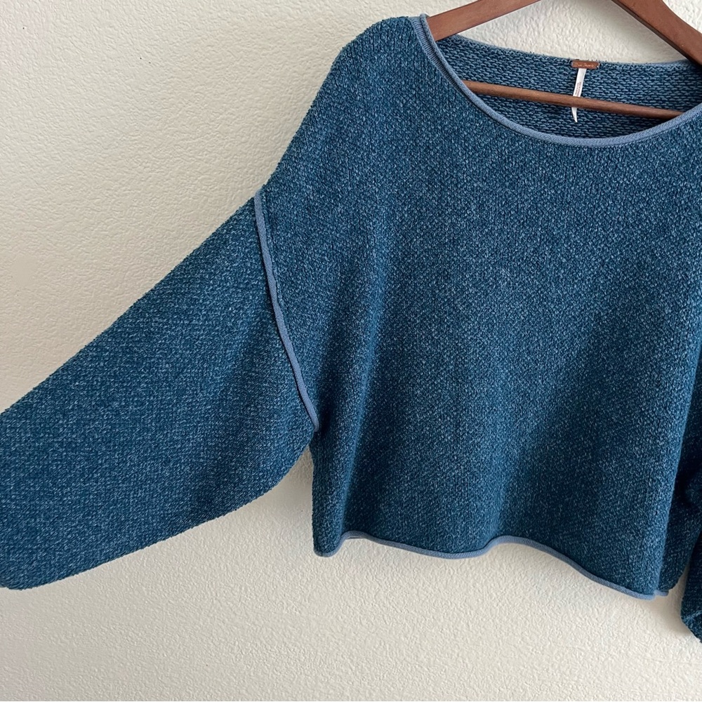 Free People Bardot Oversized Cropped Blue Sweater XS - Picture 2 of 8
